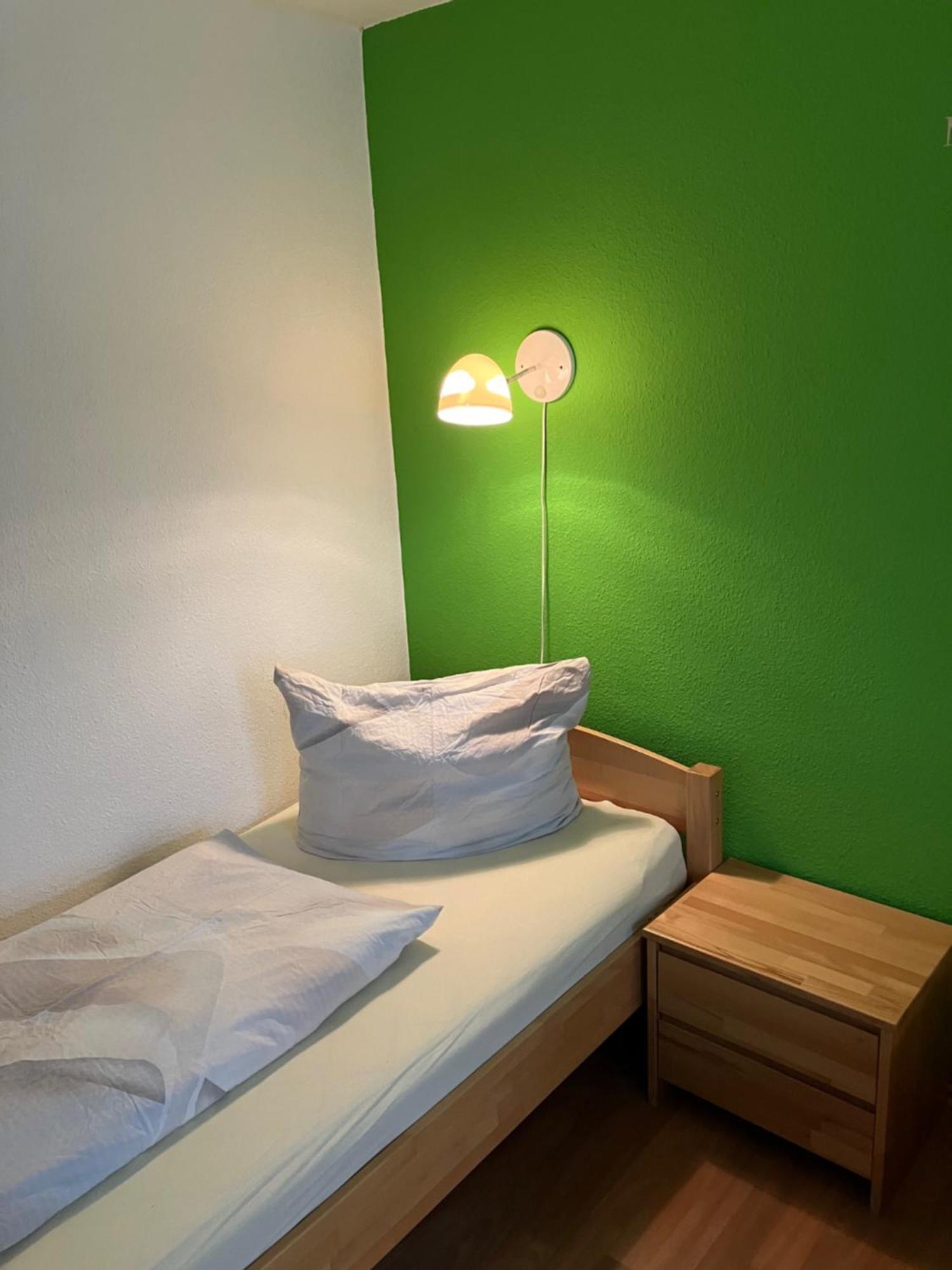 Ferienwohnung Morgensonne Am Kurpark Bad Berka - Parkplatz - Spielplatz - Wlan - 2 Schlafzimmer Buitenkant foto