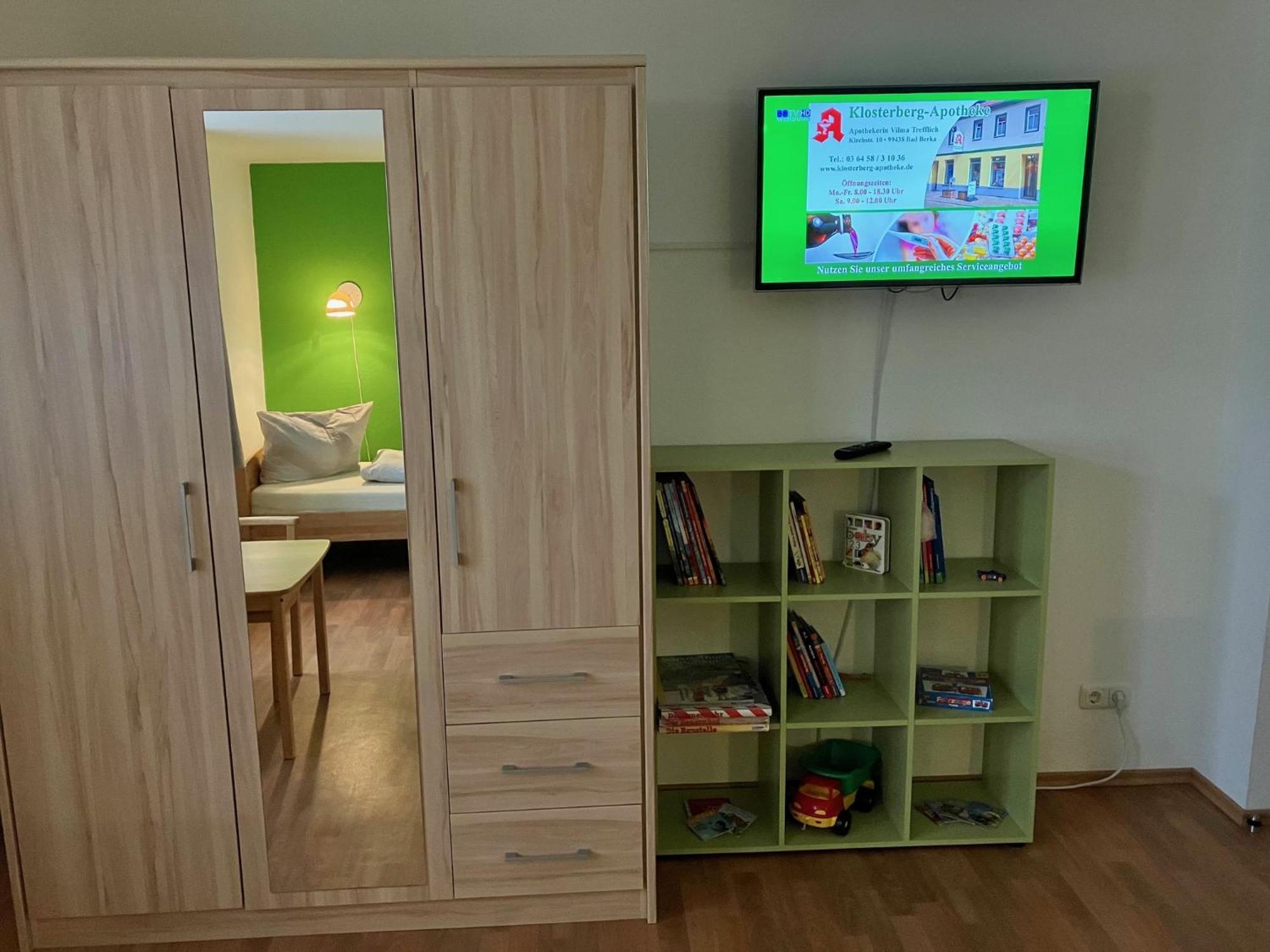 Ferienwohnung Morgensonne Am Kurpark Bad Berka - Parkplatz - Spielplatz - Wlan - 2 Schlafzimmer Buitenkant foto