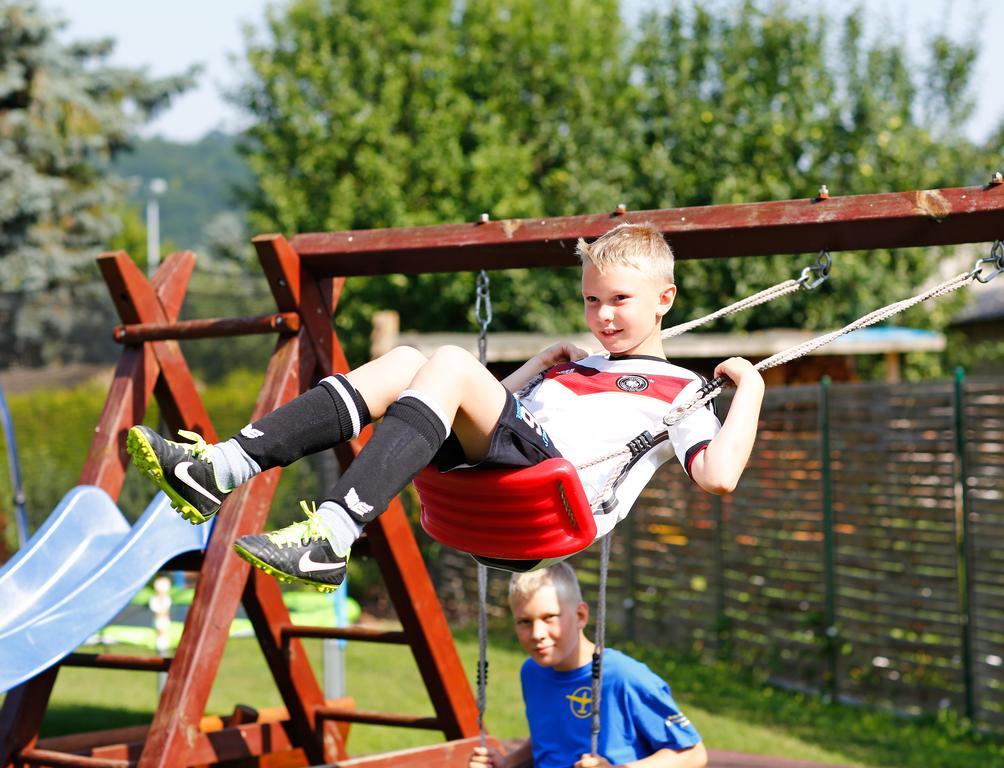 Ferienwohnung Morgensonne Am Kurpark Bad Berka - Parkplatz - Spielplatz - Wlan - 2 Schlafzimmer Kamer foto